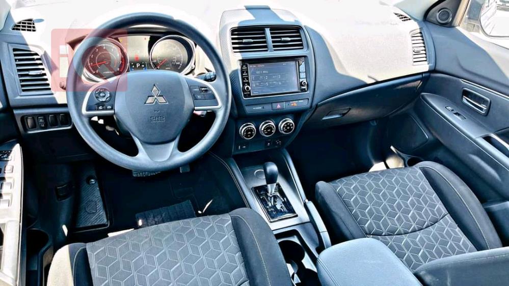 میتسوبیشی ئاوتلاندەر